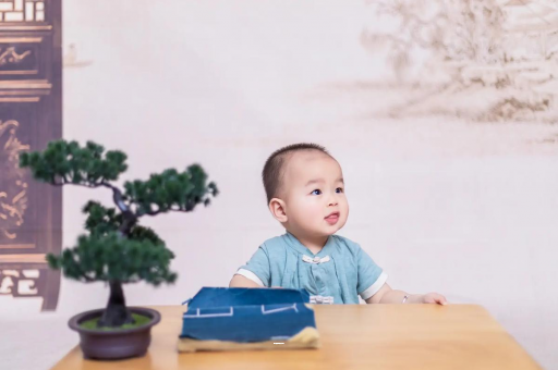 邳州五个月宝宝可以站吗 邳州五个月宝宝可以站吗